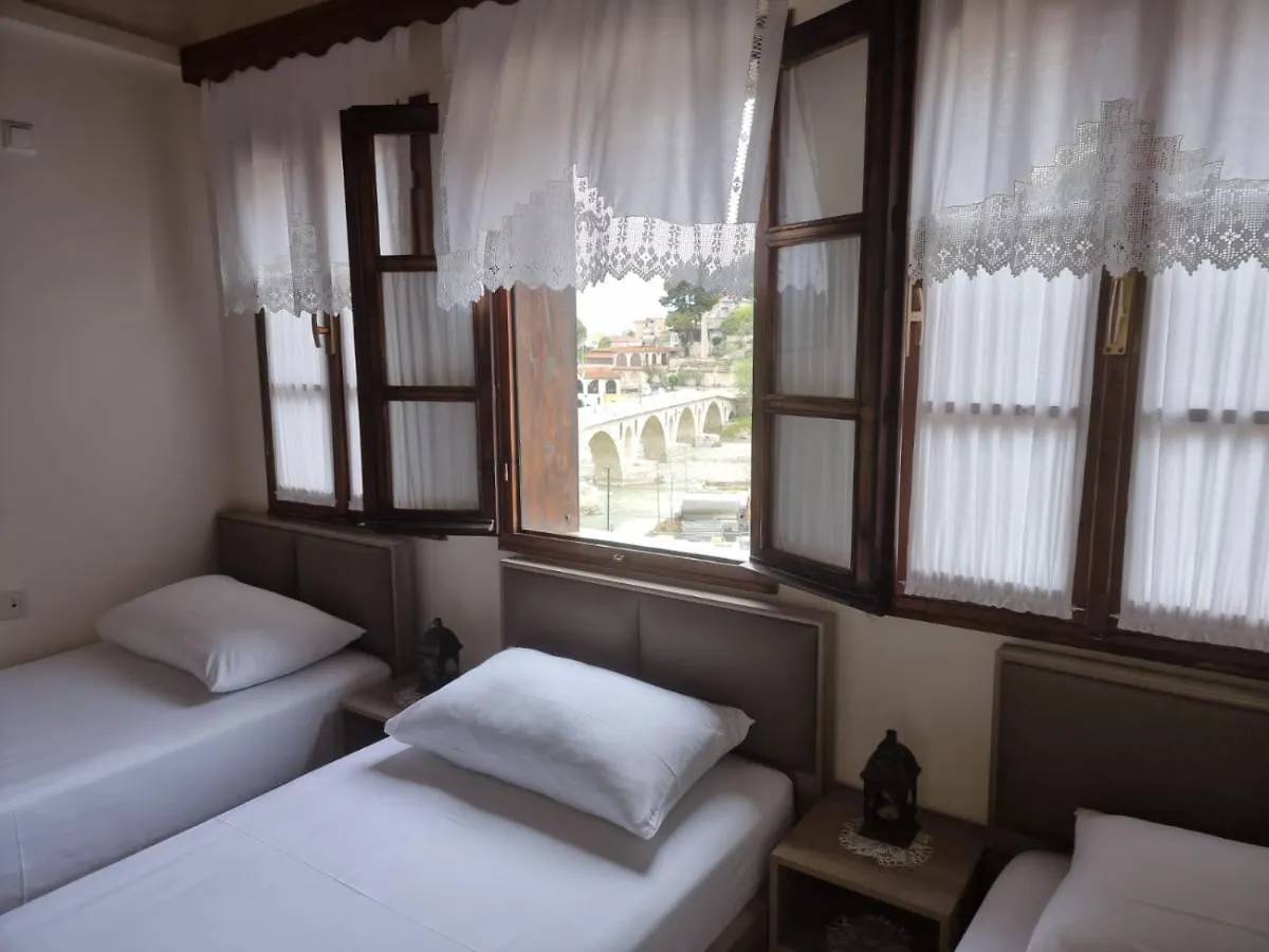 Romeo's Guest House Berat