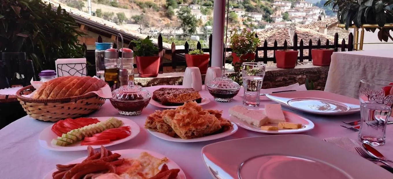 Romeo'S Guest House Berat Albanien