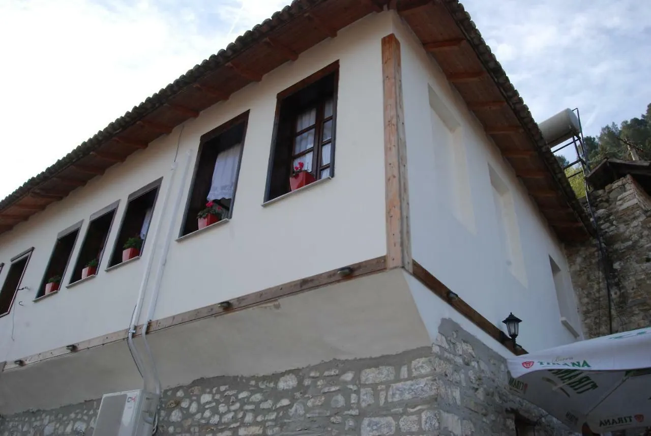 Romeo's Guest House Berat