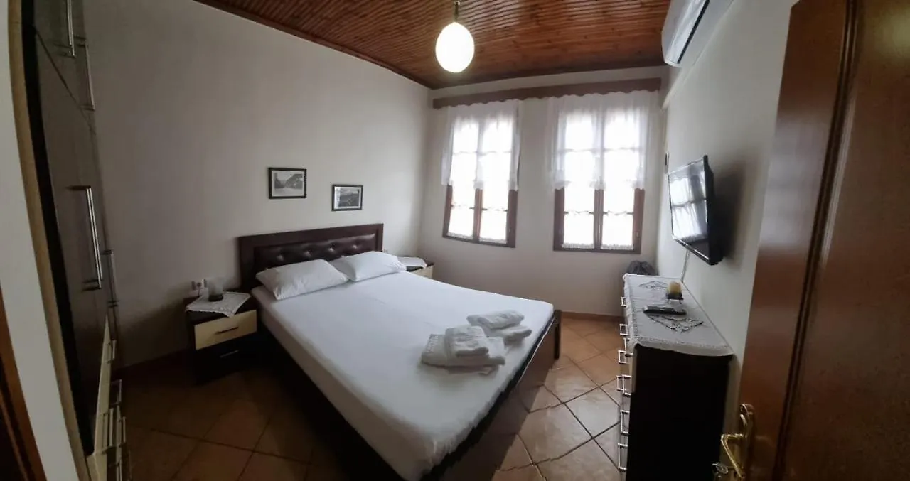 Romeo's Guest House Berat
